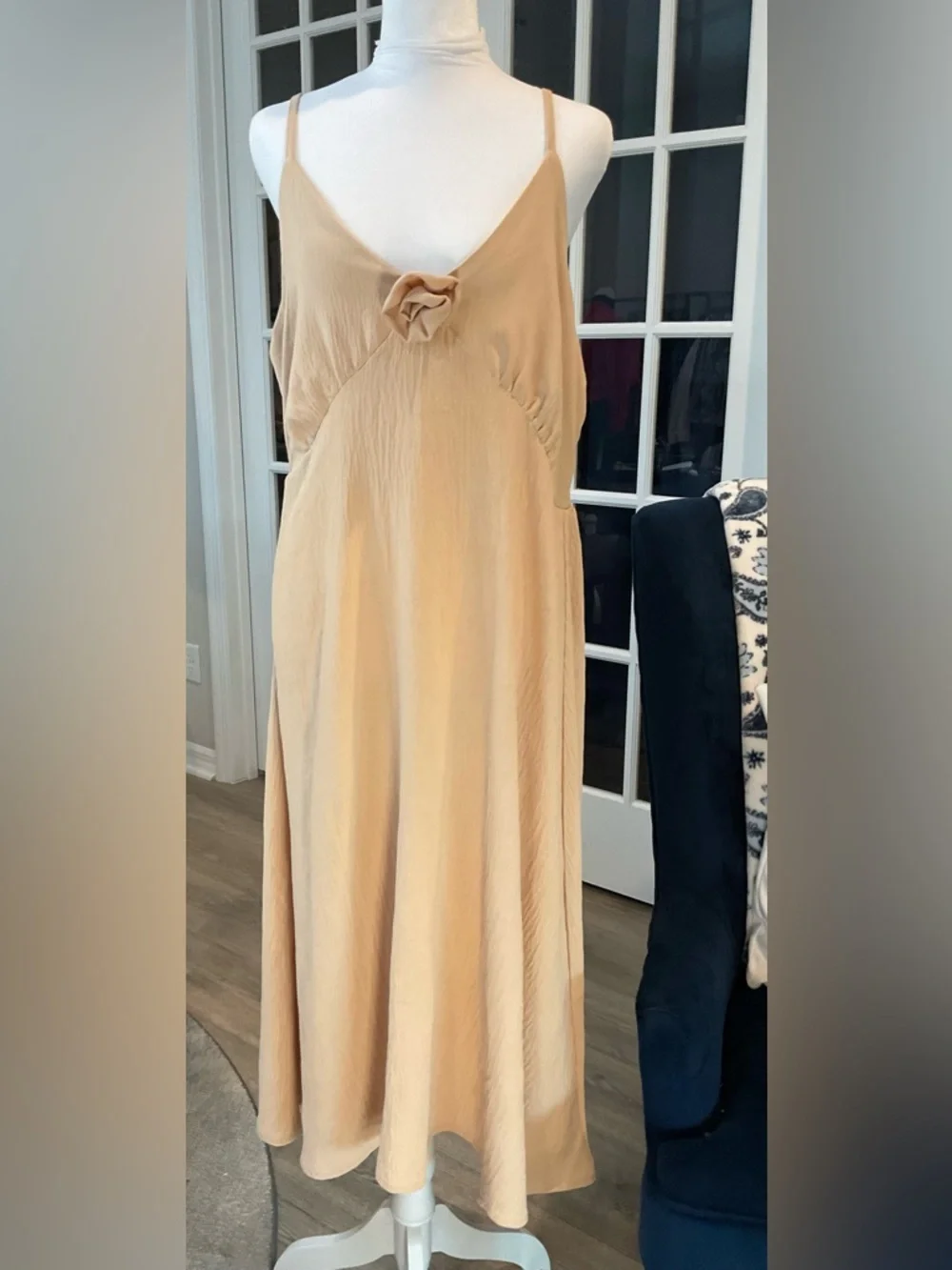 NWT New Fashion Rosette Slip Maxi Dress Smocked Back in Off-White - Size 3X - Picture 2 of 11